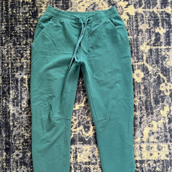 $118 Lululemon City Sweat Jogger In Green Jasper Size Medium - Picture 1 of 11